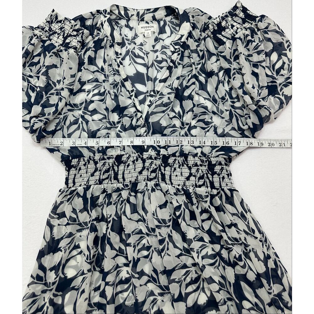 Hudson North Blue White Floral Sheer Smocked Waist Maxi Dress Size Large - Picture 9 of 10